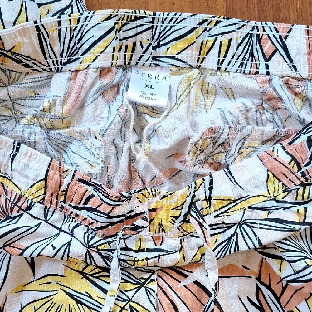 Tropical Print Pants - Picture 3 of 3